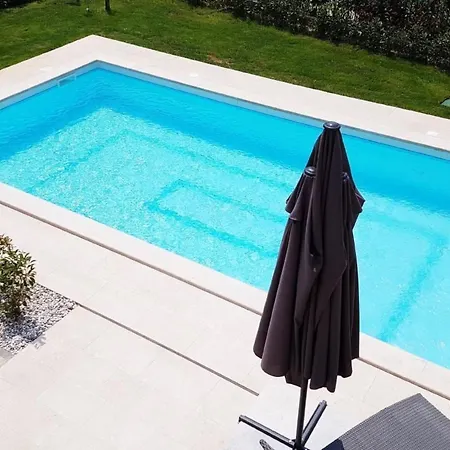 Vikendica In Mit Privatem Pool By Interhome *